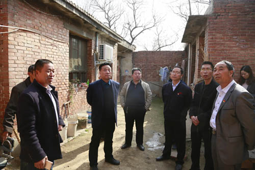 博天堂918党委书记李占明深刻穷困户调研，助力精准扶贫
